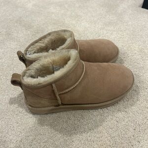 Sand color ultra mini Uggs Size 9